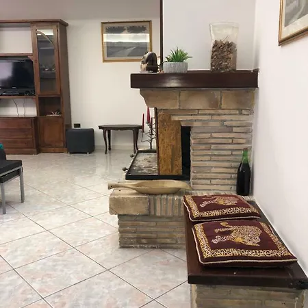 La Residenza Dei Papi Tatil Evi Papigno